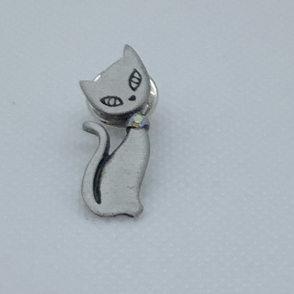 Cute Little Cat Pin ( 3 for $15 )